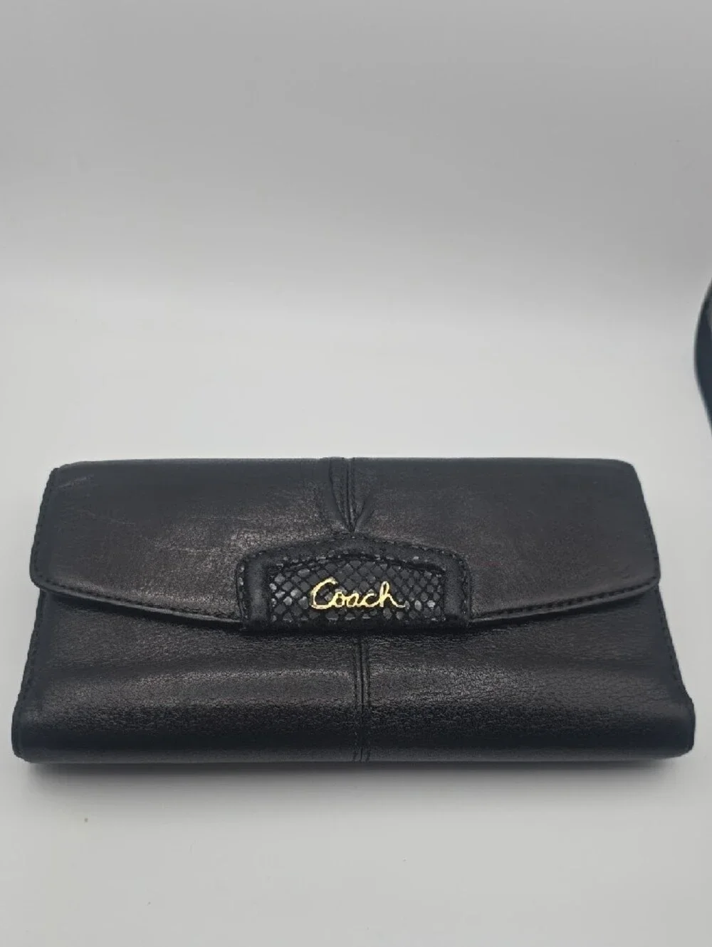 Coach Black Leather Wallet & Cheekbook Holder W/ Gold Hardware (GOOD/FAIR)✨️🖤✨️ - Picture 3 of 15